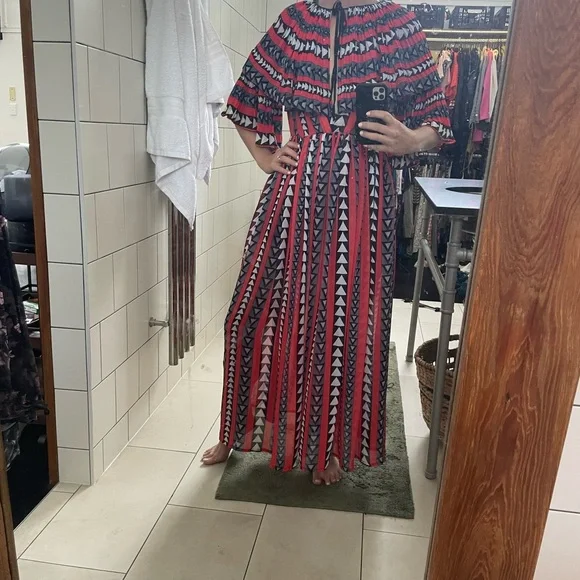 Romance was born pleated maxi dress - Picture 4 of 7